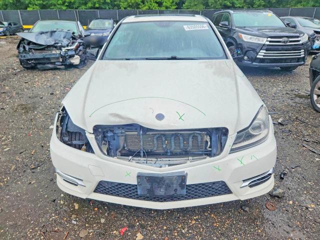 63505556 :رقم المزاد ، WDDGF8AB1DR292731 vin ، 2013 Mercedes-benz C مزاد بيع