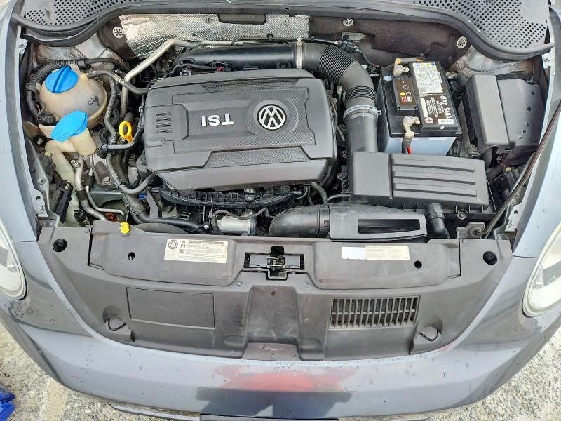 63390456 :رقم المزاد ، 3VW517AT5FM802616 vin ، 2015 Volkswagen Beetle مزاد بيع
