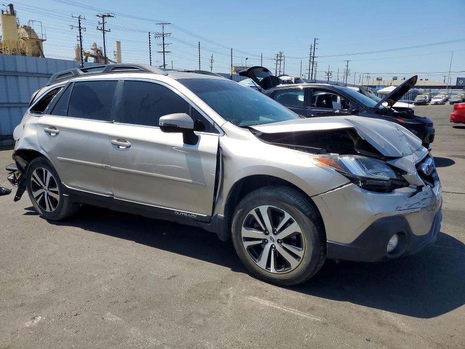 63919216 :رقم المزاد ، 4S4BSENC2J3218312 vin ، 2018 Subaru Outback مزاد بيع