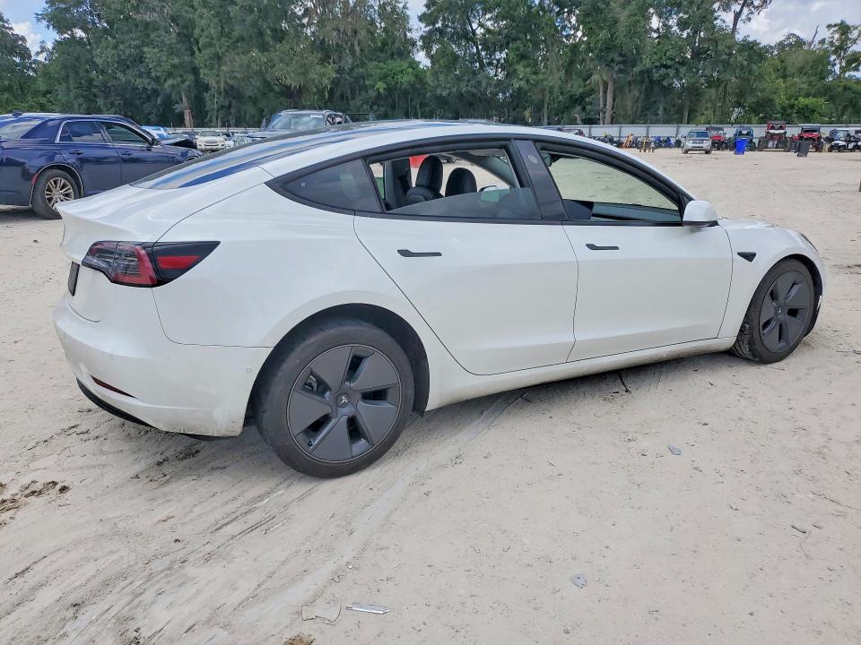 64302206 :رقم المزاد ، 5YJ3E1EA9MF027422 vin ، 2021 Tesla Model 3 مزاد بيع