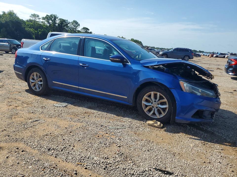 Продаж на аукціоні авто 2017 Volkswagen Passat, vin: 1VWAT7A39HC052490, номер лоту: 65271896