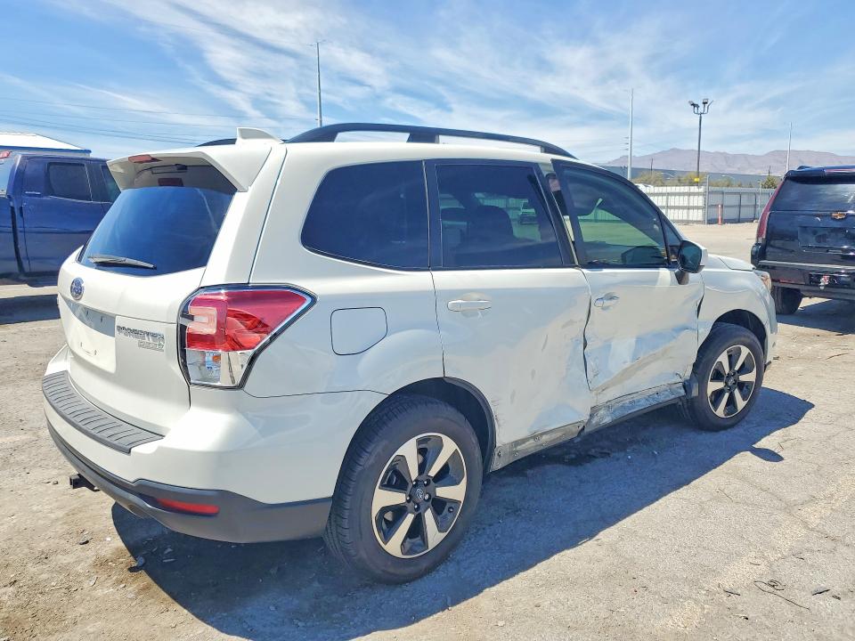 Продажа на аукционе авто 2017 Subaru Forester, vin: JF2SJAGC8HH420227, номер лота: 65880246