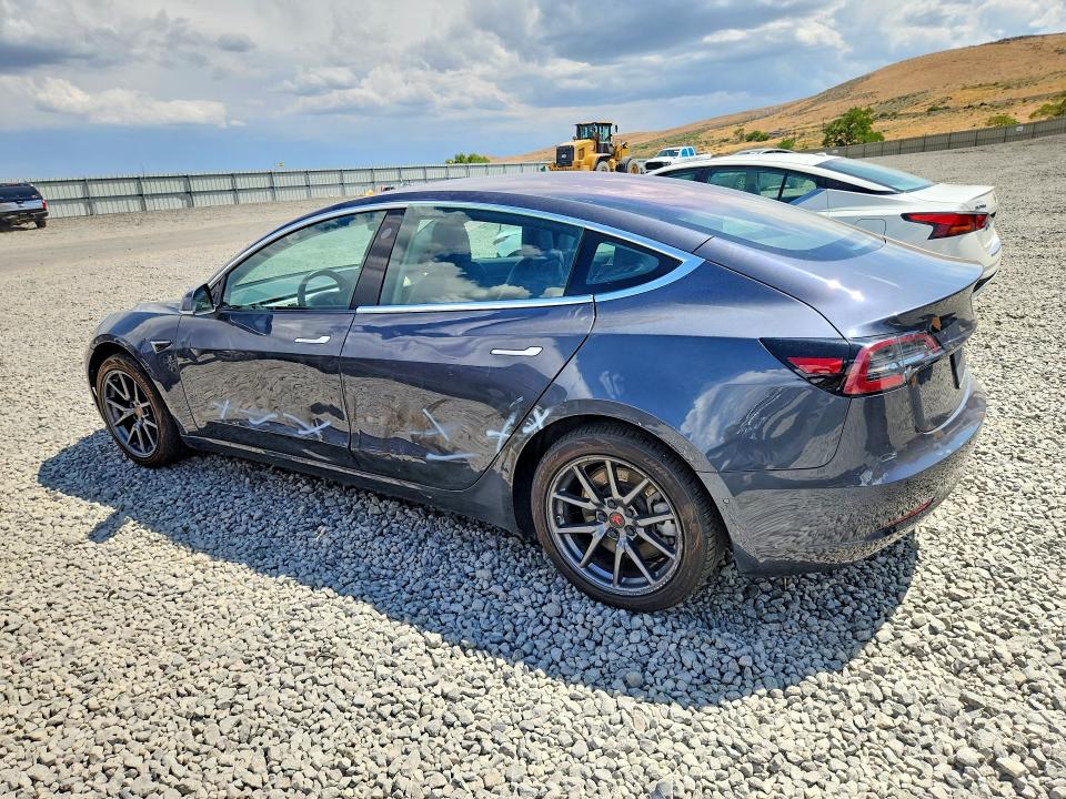 64952256 :رقم المزاد ، 5YJ3E1EA1JF158212 vin ، 2018 Tesla Model 3 مزاد بيع