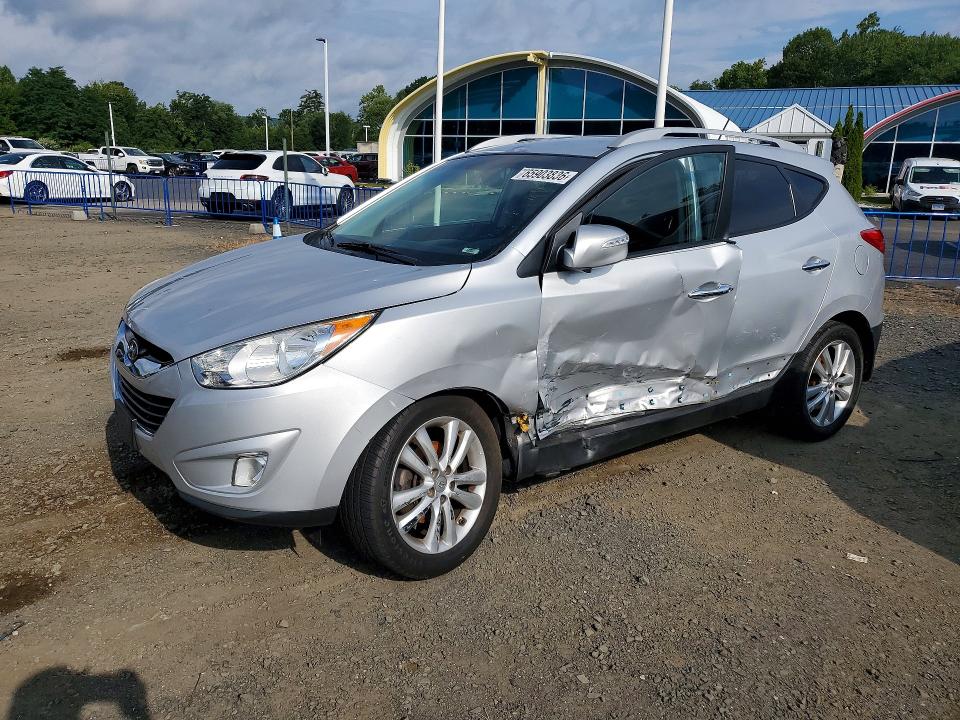 2013 Hyundai Tucson მანქანა იყიდება აუქციონზე, vin: KM8JUCAC3DU560317, აუქციონის ნომერი: 65903836