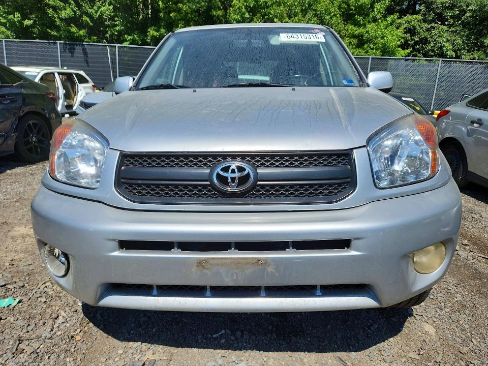 2005 Toyota Rav4 მანქანა იყიდება აუქციონზე, vin: JTEHD20V550052600, აუქციონის ნომერი: 64315316