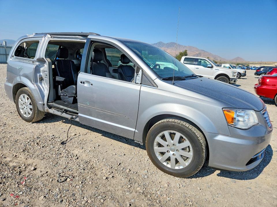 2016 Chrysler Town & Country მანქანა იყიდება აუქციონზე, vin: 2C4RC1BG3GR293293, აუქციონის ნომერი: 63318276