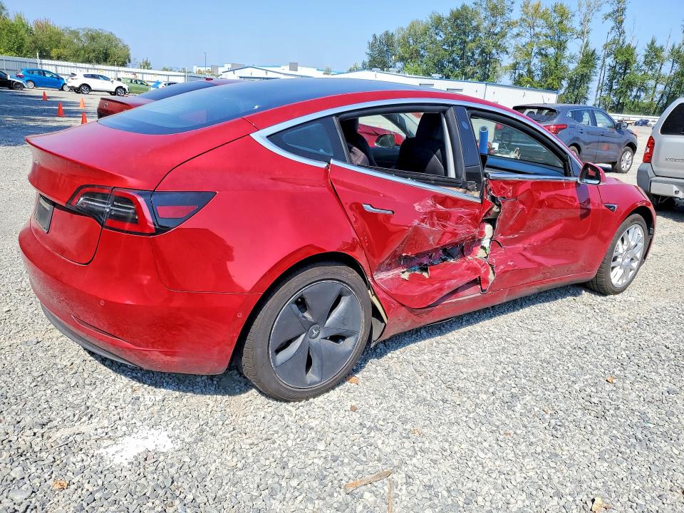 Продажа на аукционе авто 2019 Tesla Model 3, vin: 5YJ3E1EA0KF400618, номер лота: 65568936