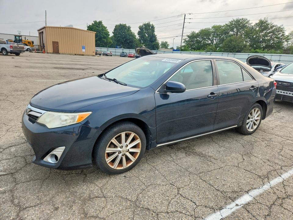 64559006 :رقم المزاد ، 4T4BF1FK6ER389475 vin ، 2014 Toyota Camry مزاد بيع