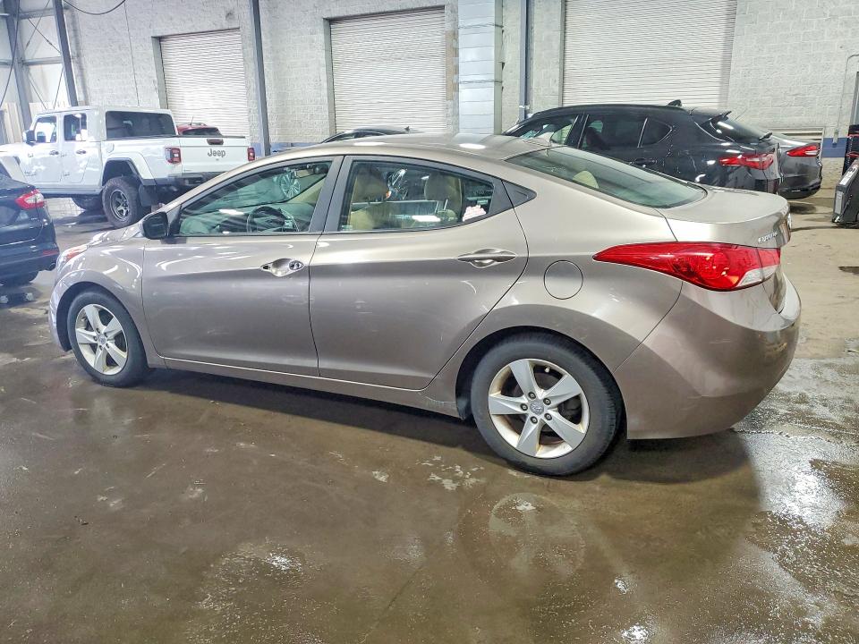 2013 Hyundai Elantra მანქანა იყიდება აუქციონზე, vin: 5NPDH4AE7DH295747, აუქციონის ნომერი: 66097096