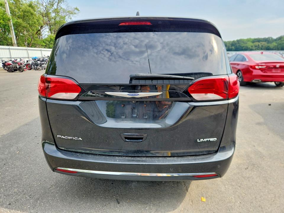 64447966 :رقم المزاد ، 2C4RC1GG0JR273986 vin ، 2018 Chrysler Pacifica مزاد بيع