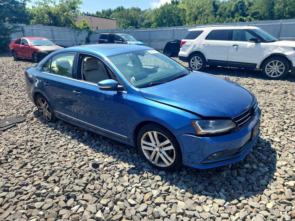64144486 :رقم المزاد ، 3VWL17AJ4HM410980 vin ، 2017 Volkswagen Jetta مزاد بيع