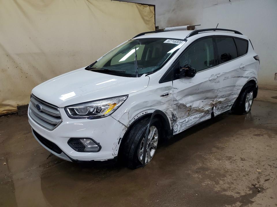 2018 Ford Escape მანქანა იყიდება აუქციონზე, vin: 1FMCU9HD2JUB27576, აუქციონის ნომერი: 62746806
