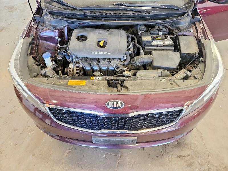 66987326 :رقم المزاد ، 3KPFK4A7XHE121239 vin ، 2017 Kia Forte مزاد بيع