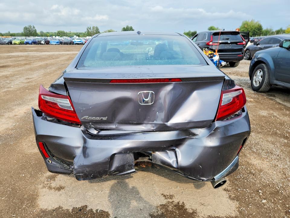 64567386 :رقم المزاد ، 1HGCT1B72HA800701 vin ، 2017 Honda Accord مزاد بيع