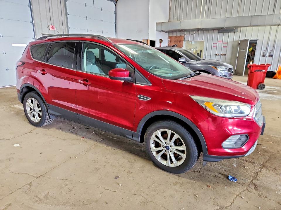 Продажа на аукционе авто 2017 Ford Escape, vin: 1FMCU0GD5HUB75595, номер лота: 64391816