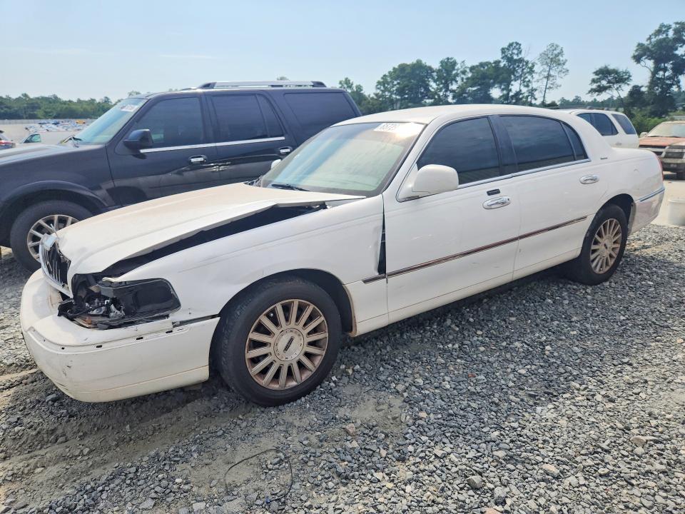 Продаж на аукціоні авто 2003 Lincoln Town Car, vin: 1LNHM81W13Y626697, номер лоту: 65729796
