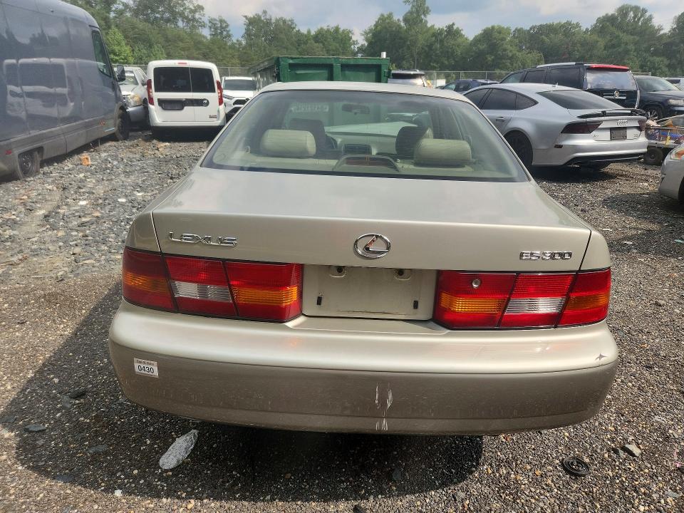 1998 Lexus Es მანქანა იყიდება აუქციონზე, vin: JT8BF28G5W5051136, აუქციონის ნომერი: 64121216