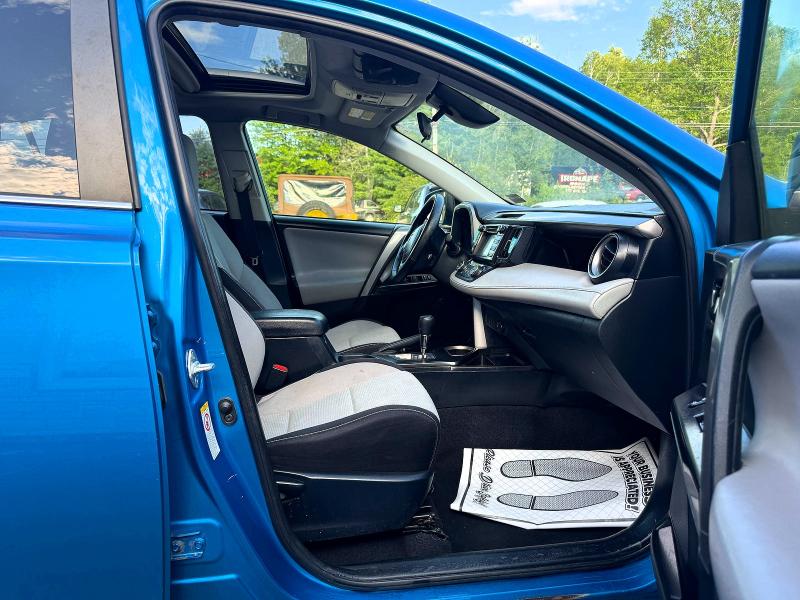 2017 Toyota Rav4 მანქანა იყიდება აუქციონზე, vin: JTMRFREV2HJ168047, აუქციონის ნომერი: 63856576