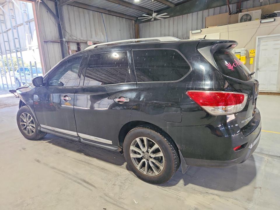 67189126 :رقم المزاد ، 5N1AR2MM6EC633977 vin ، 2014 Nissan Pathfinder مزاد بيع