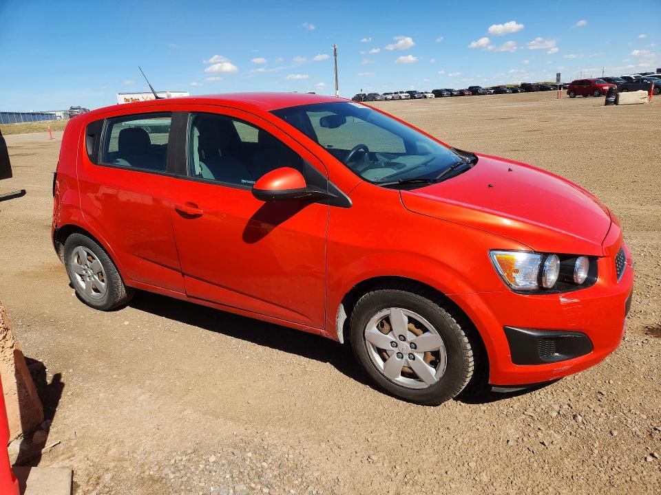 66628826 :رقم المزاد ، 1G1JB6EH0D4141447 vin ، 2013 Chevrolet Sonic مزاد بيع