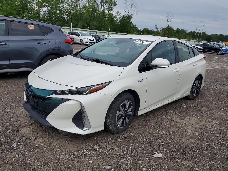 2017 Toyota Prius Prime მანქანა იყიდება აუქციონზე, vin: JTDKARFP9H3042207, აუქციონის ნომერი: 64144216