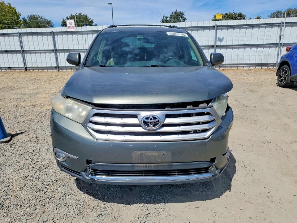 66653206 :رقم المزاد ، 5TDBK3EH3BS077402 vin ، 2011 Toyota Highlander مزاد بيع