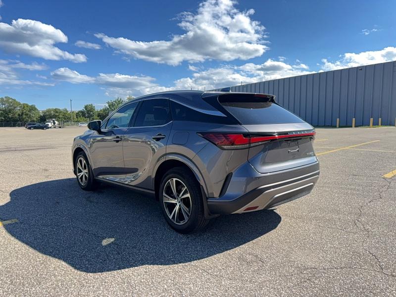 65581426 :رقم المزاد ، 2T2BBMCA0PC013339 vin ، 2023 Lexus Rx 350h مزاد بيع
