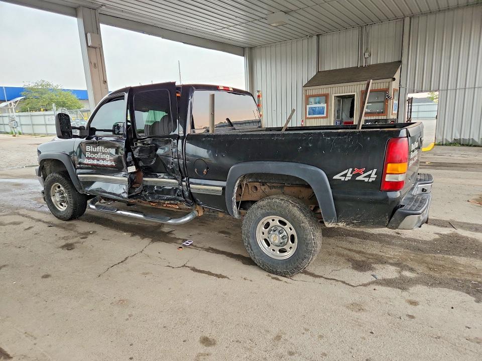 Продажа на аукционе авто 2002 Chevrolet Silverado, vin: 1GCHK29U52E257532, номер лота: 64363566