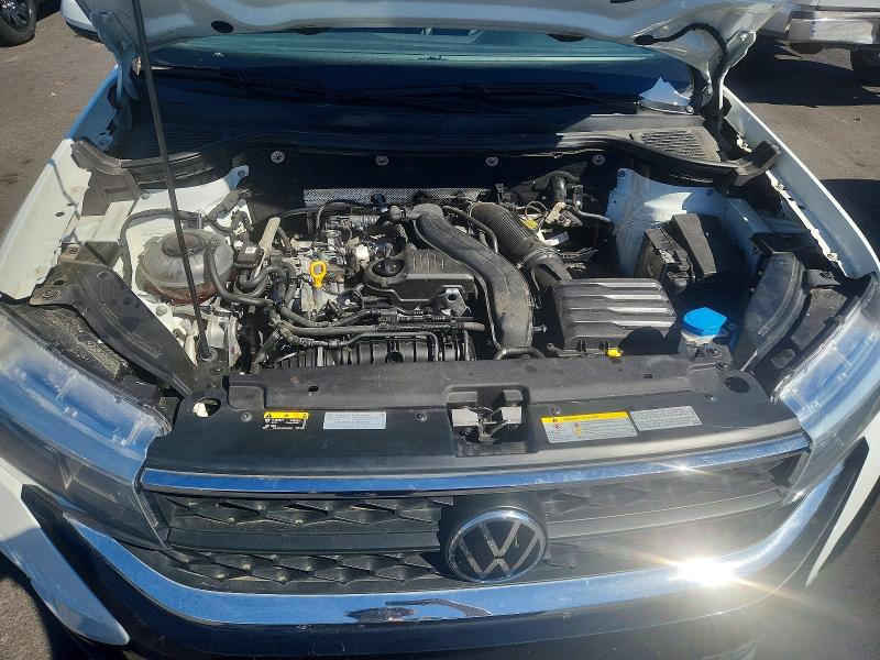 67271956 :رقم المزاد ، 3VVWX7B28NM043102 vin ، 2022 Volkswagen Taos مزاد بيع