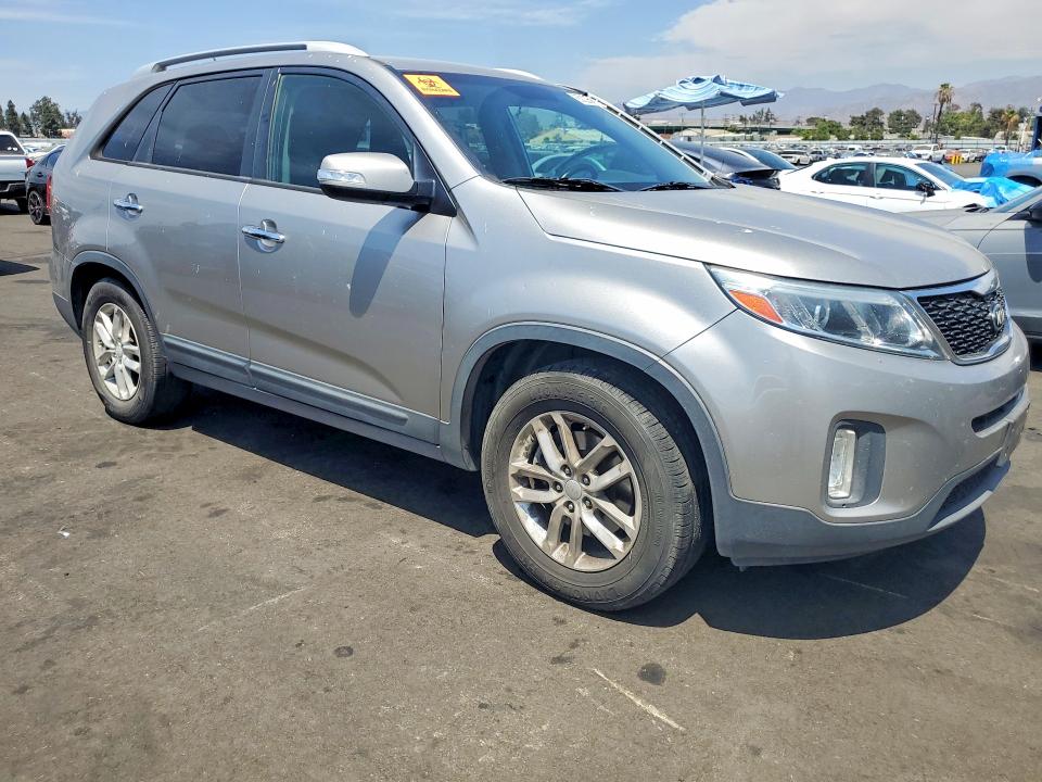 65022636 :رقم المزاد ، 5XYKT4A63FG578056 vin ، 2015 Kia Sorento مزاد بيع