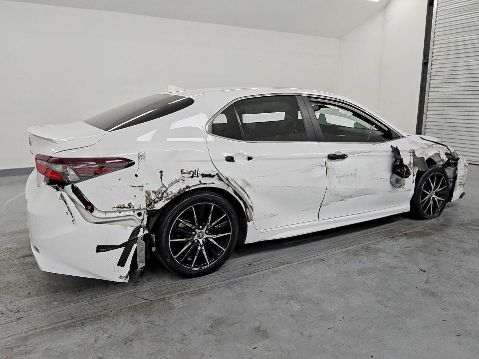 Продаж на аукціоні авто 2024 Toyota Camry, vin: 4T1T11AK6RU890330, номер лоту: 64959876