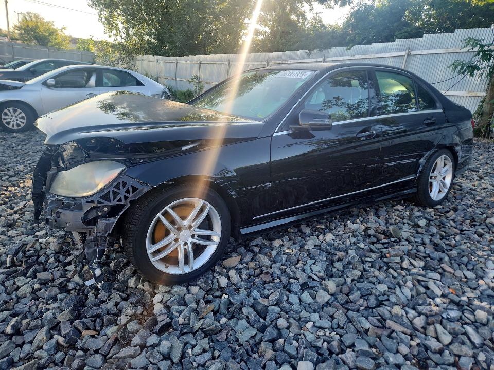 66167006 :رقم المزاد ، WDDGF8AB5EG164098 vin ، 2014 Mercedes-benz C مزاد بيع