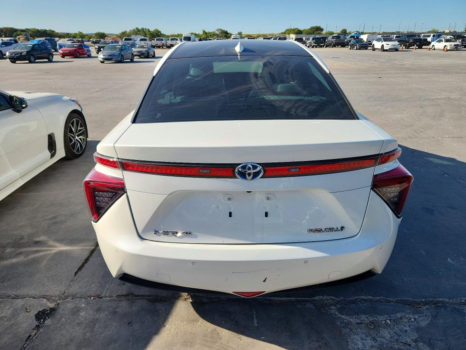 65462656 :رقم المزاد ، JTDBVRBD9JA004588 vin ، 2018 Toyota Mirai مزاد بيع