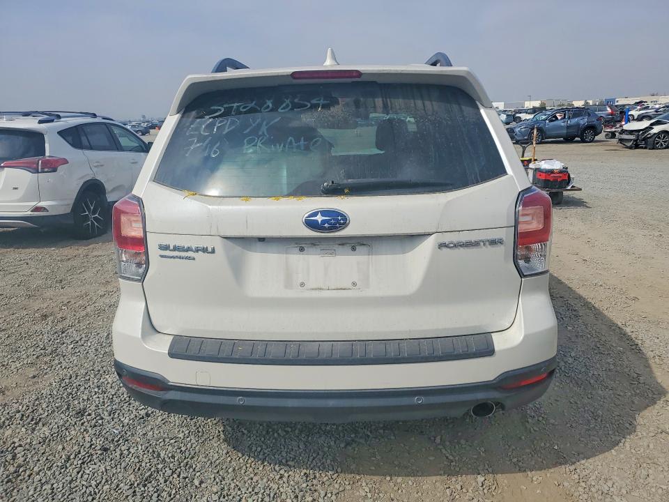 63593006 :رقم المزاد ، JF2SJARC5JH583582 vin ، 2018 Subaru Forester مزاد بيع