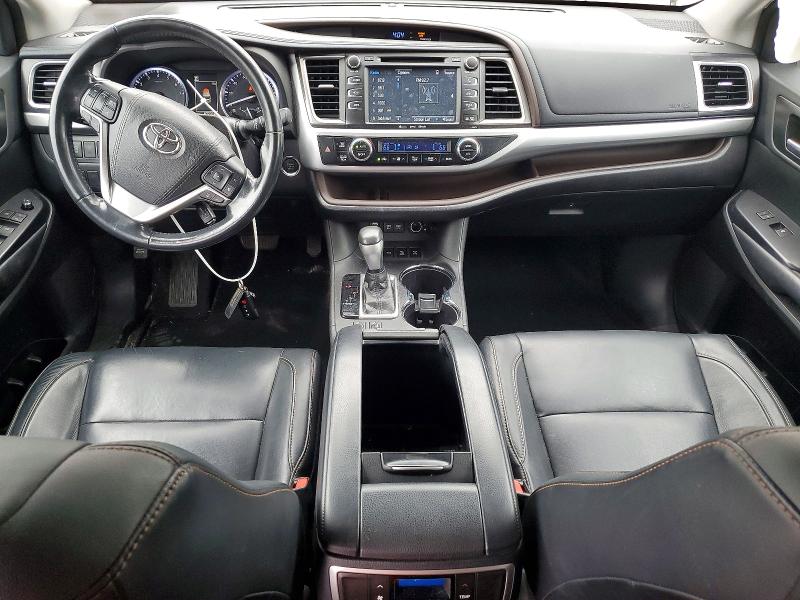 64201606 :رقم المزاد ، 5TDJZRFH6JS880860 vin ، 2018 Toyota Highlander مزاد بيع