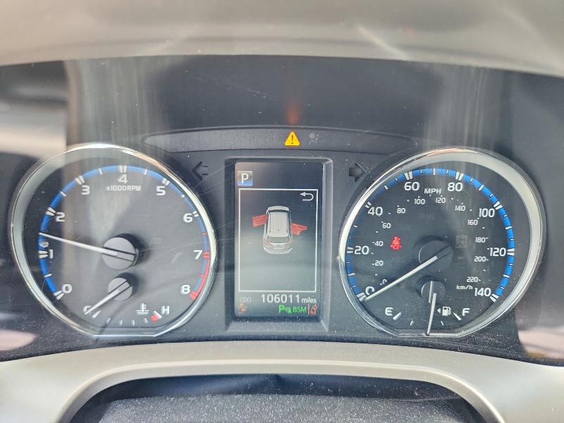 Продаж на аукціоні авто 2017 Toyota Rav4, vin: JTMYFREV1HJ116727, номер лоту: 64302546
