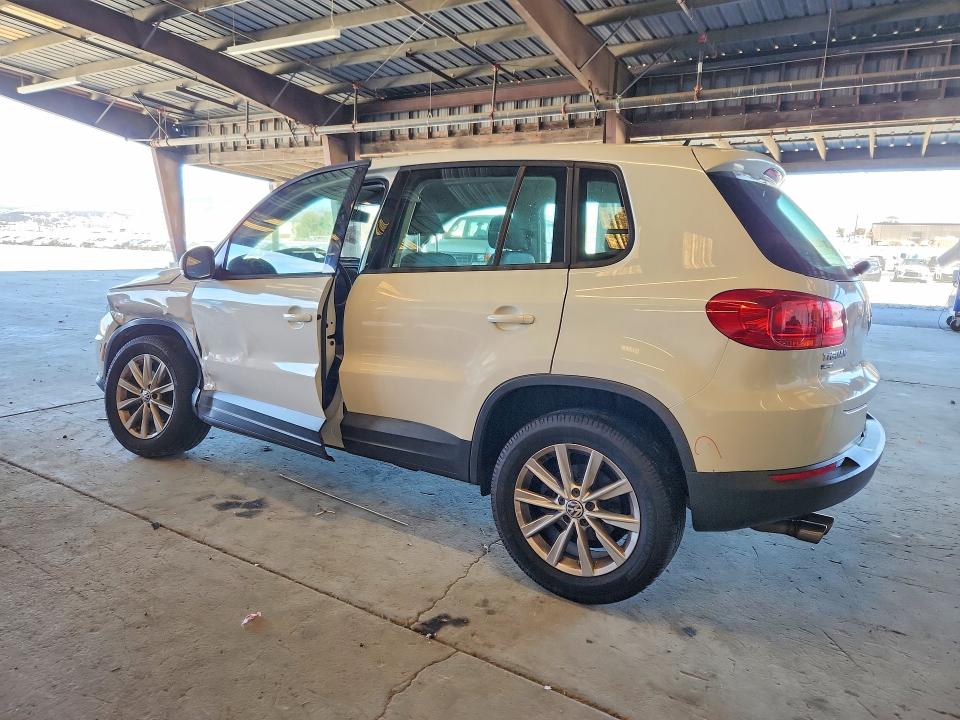 2017 Volkswagen Tiguan მანქანა იყიდება აუქციონზე, vin: WVGAV7AX4HK055007, აუქციონის ნომერი: 64526236