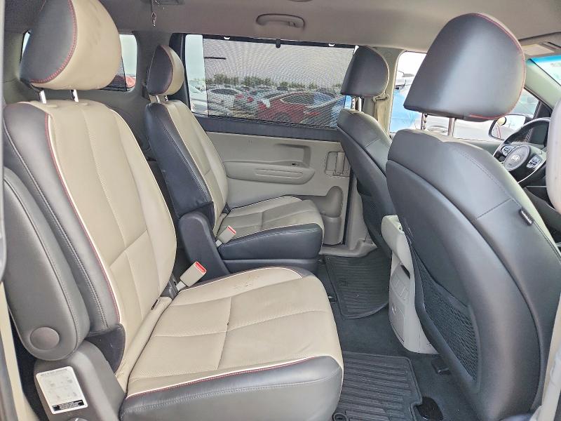 2018 Kia Sedona მანქანა იყიდება აუქციონზე, vin: KNDMB5C10J6425388, აუქციონის ნომერი: 64494176