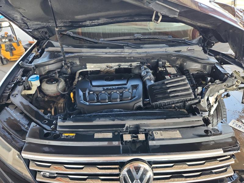 64040576 :رقم المزاد ، 3VV3B7AX7JM196546 vin ، 2018 Volkswagen Tiguan مزاد بيع