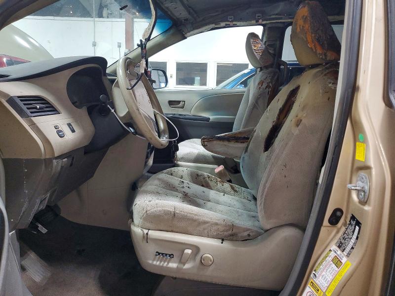 2011 Toyota Sienna მანქანა იყიდება აუქციონზე, vin: 5TDKK3DCXBS062658, აუქციონის ნომერი: 63599696