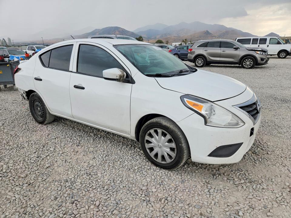 64568016 :رقم المزاد ، 3N1CN7AP3KL830533 vin ، 2019 Nissan Versa مزاد بيع