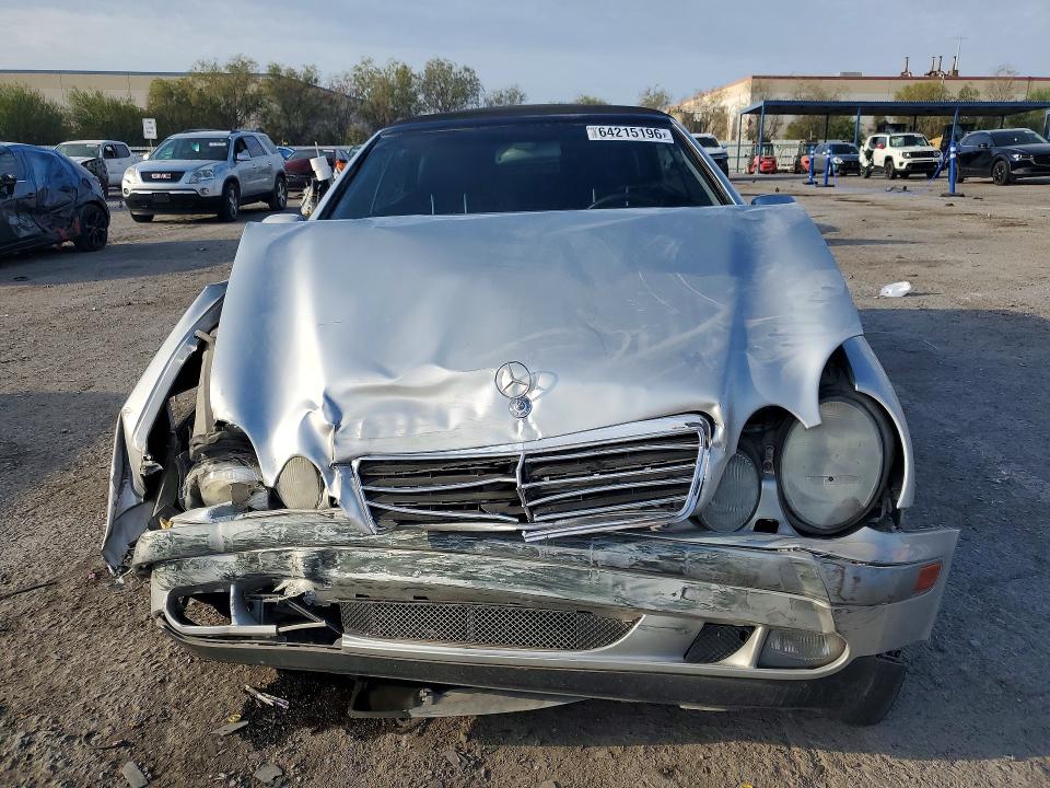 64215196 :رقم المزاد ، WDBLK65G9XT017497 vin ، 1999 Mercedes-benz Clk مزاد بيع