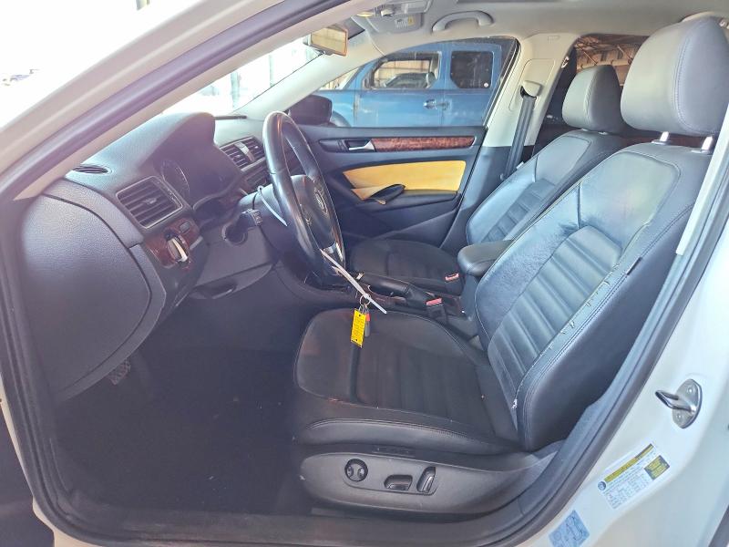 65852876 :رقم المزاد ، 1VWCN7A31DC148109 vin ، 2013 Volkswagen Passat مزاد بيع