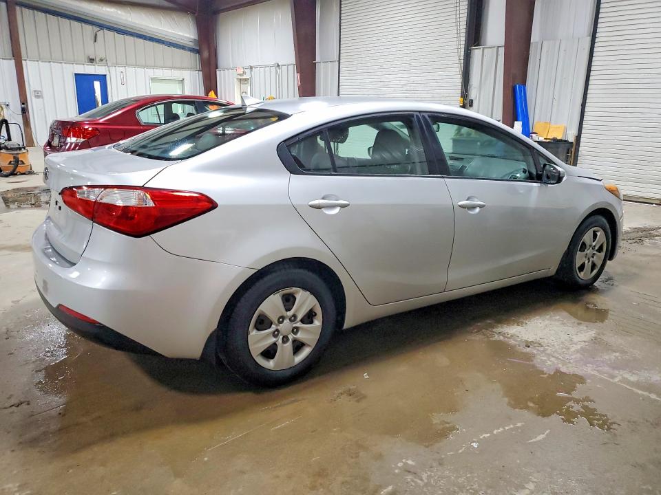 2016 Kia Forte მანქანა იყიდება აუქციონზე, vin: KNAFK4A63G5524266, აუქციონის ნომერი: 65832306