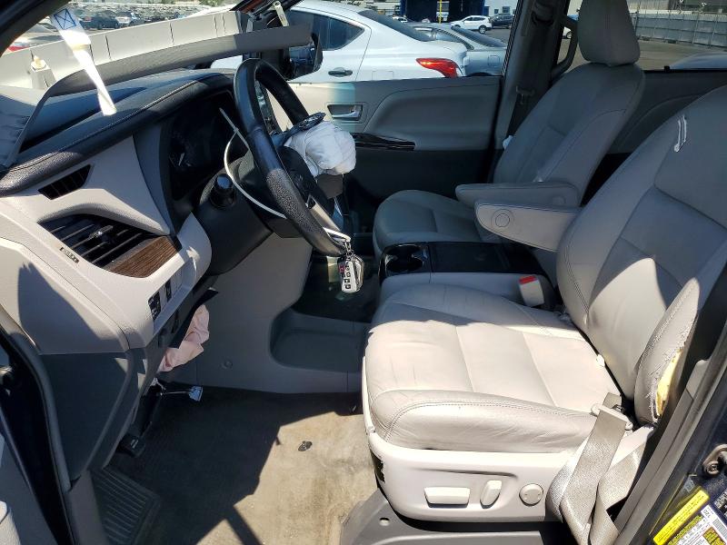 64017536 :رقم المزاد ، 5TDYK3DC9FS625585 vin ، 2015 Toyota Sienna مزاد بيع