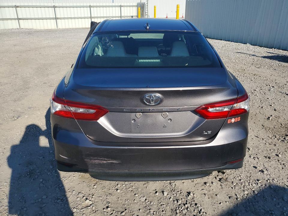 63599406 :رقم المزاد ، 4T1C11AK5LU951125 vin ، 2020 Toyota Camry مزاد بيع