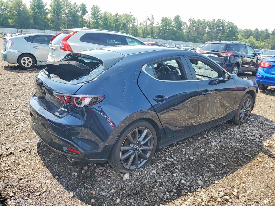 Продажа на аукционе авто 2023 Mazda 3, vin: JM1BPALM2P1611791, номер лота: 64462476