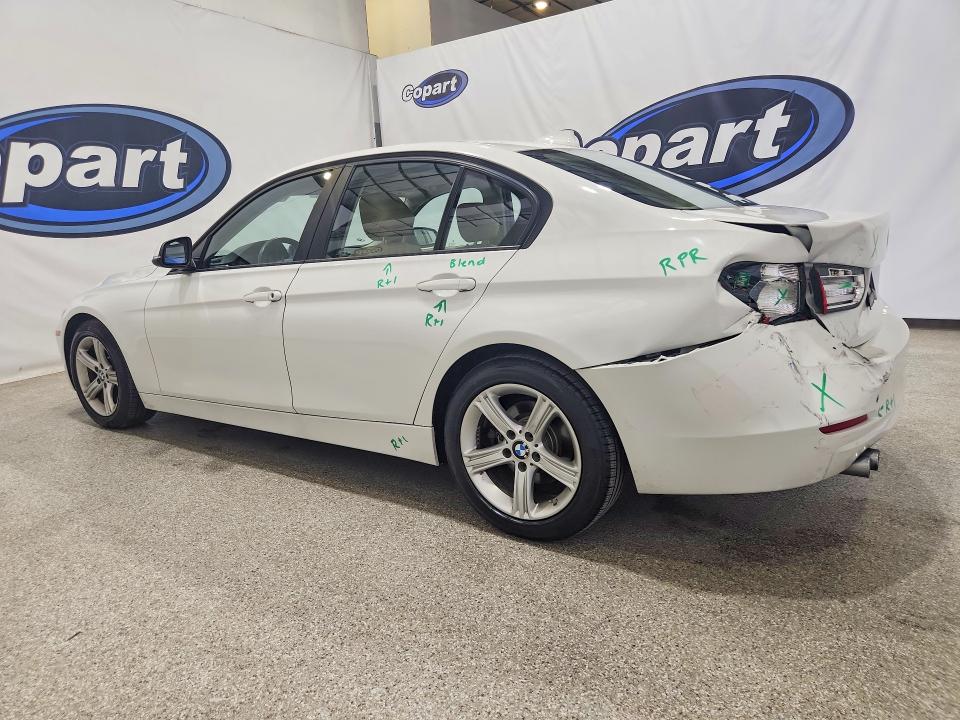 64473506 :رقم المزاد ، WBA3A5C5XDF356714 vin ، 2013 Bmw 328 مزاد بيع