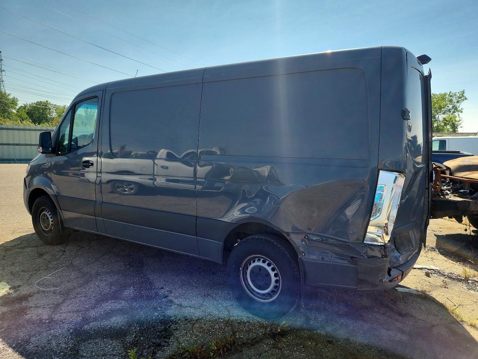 62818576 :رقم المزاد ، W1W4DBHY5MT047593 vin ، 2021 Mercedes-benz Sprinter مزاد بيع
