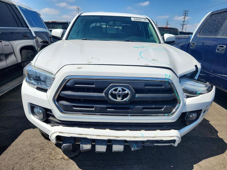 Продажа на аукционе авто 2016 Toyota Tacoma, vin: 3TMAZ5CN0GM002756, номер лота: 64682176